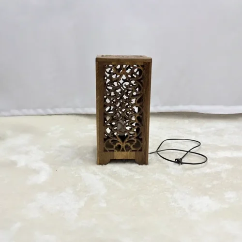 Ceviz Ağacından El Oyma Dekoratif Abajur - Ahşap Abajur 20x20x40 cm