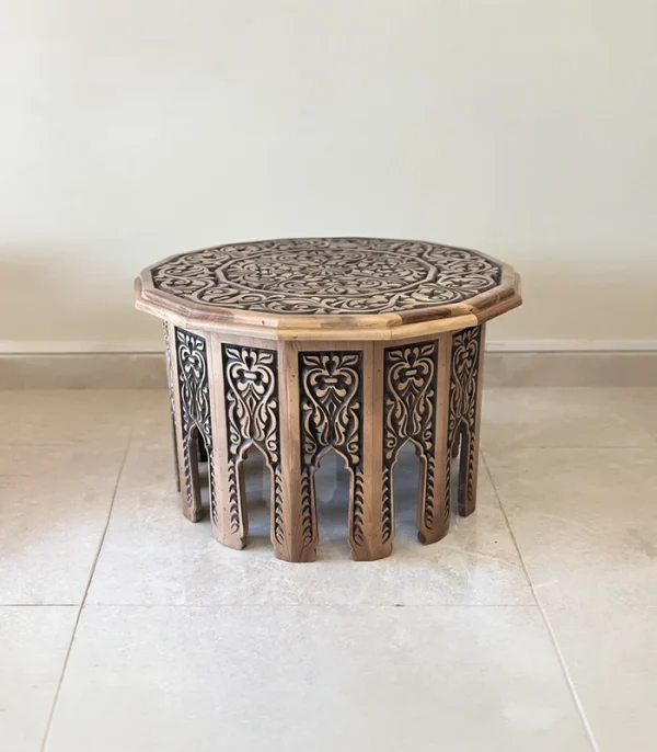 Maraş El Oyma Ceviz Ahşap Orta Sehpa – 73x73x47 cm Klasik Desenli El Yapımı Sehpa Eskitme - Görsel 5