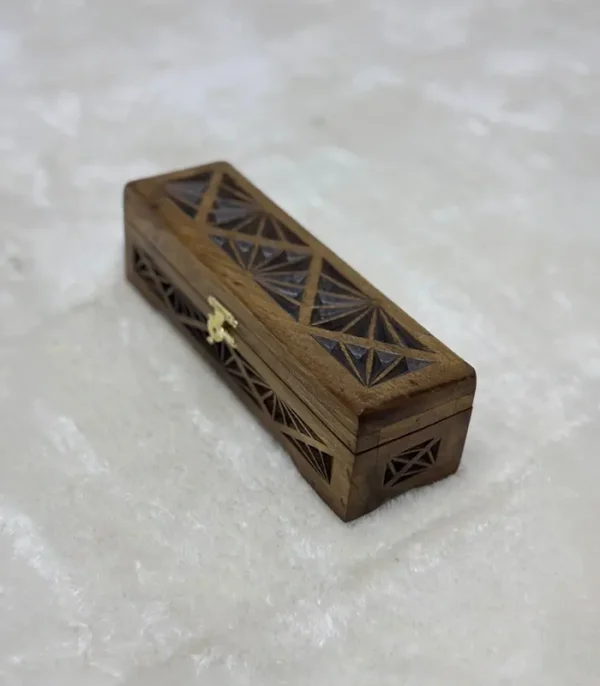 El Oyma Ceviz Ahşap Aksesuar Kutusu – 8x26x7 cm Kadife Kaplı Takı ve Tespih Kutusu | Dekoratif Kutu - Görsel 2