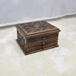 Ceviz Ağacından El Oyma Saat Aksesuar & Tespih Kutusu – 30x36x22 cm | 2 Çekmeceli Koleksiyon Kutusu