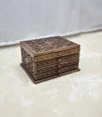 El Oyma Ceviz Ahşap 4 Çekmeceli Tespih Kutusu – Kadife Kaplı Ahşap Koleksiyon Kutusu 30x36x22 cm