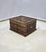 El Oyma Ceviz Ahşap 4 Çekmeceli Tespih Kutusu – Kadife Kaplı Ahşap Koleksiyon Kutusu 30x36x22 cm - Görsel 2