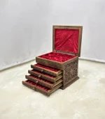 El Oyma Ceviz Ahşap Saatlik ve 4 Çekmeceli Tespih Kutusu – Kadife Koleksiyon Kutusu 30x36x30 cm - Görsel 3