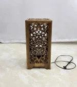 Ceviz Ağacından El Oyma Dekoratif Abajur - Ahşap Abajur 20x20x40 cm