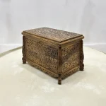 Maraş El Oyma Ceviz Çeyiz Sandığı -Ahşap Sandık– 68x40x48 cm | Sarmaşık Natural Model