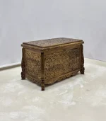 Maraş El Oyma Ceviz Çeyiz Sandığı -Ahşap Sandık– 68x40x48 cm | Sarmaşık Natural Model - Görsel 4