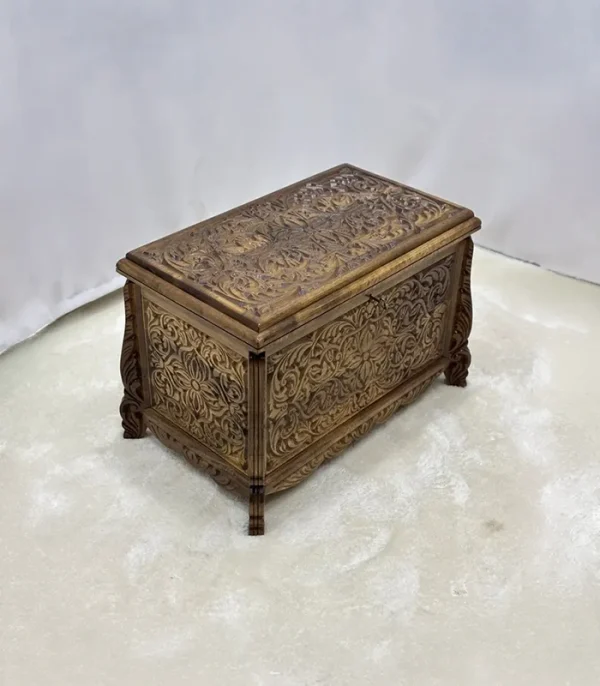 Maraş El Oyma Ceviz Çeyiz Sandığı -Ahşap Sandık– 68x40x48 cm | Sarmaşık Natural Model - Görsel 5