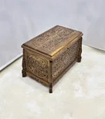 Maraş El Oyma Ceviz Ahşap Çeyiz Sandığı – 68x40x48 cm-Ahşap Sandık-| Meriç Natural Model - Görsel 2