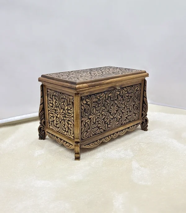 Maraş El Oyma Ceviz Ahşap Çeyiz Sandığı – 68x40x48 cm Orta Boy Sandık | Erva Eskitme Model - Görsel 6