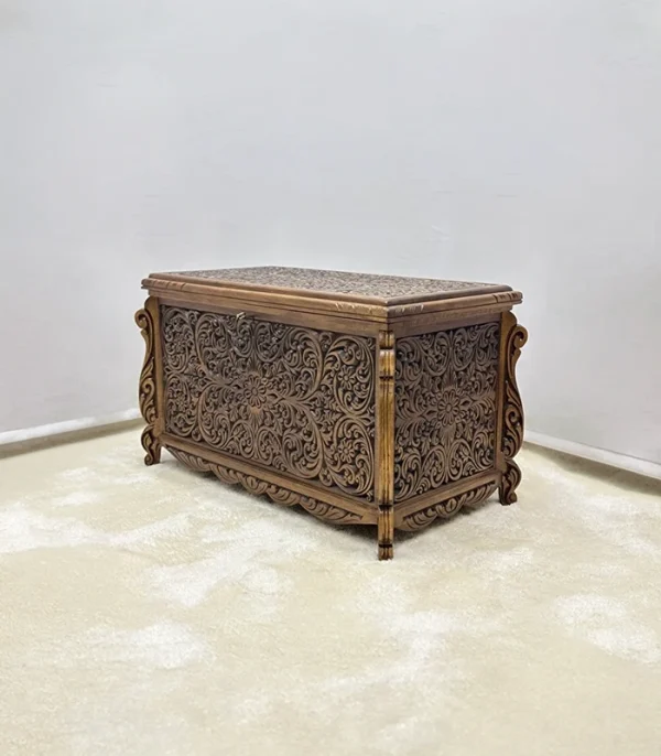 Maraş El Oyma Ceviz Ahşap Çeyiz Sandığı – 95x50x60 Cm Büyük Boy Ahşap Sandık | Ece Eskitme - Görsel 5