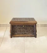 Maraş El Oyma Ceviz Ahşap Çeyiz Sandığı – 50x30x30 cm | Sarmaşık Eskitme Model