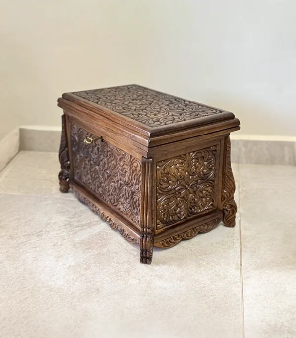 Maraş El Oyma Ceviz Ahşap Çeyiz Sandığı – 50x30x30 cm | Erva Natural Model - Görsel 5