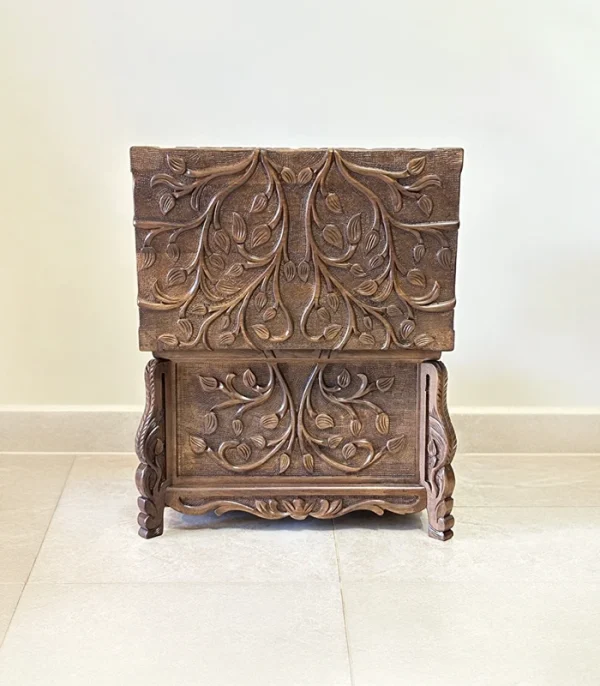 Maraş El Oyma Ceviz Ahşap Çeyiz Sandığı – 50x32x37 cm | Hayat Ağacı Model - Görsel 7