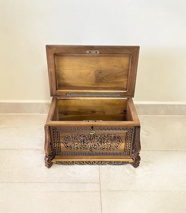 Maraş El Oyma Ceviz Ahşap Çeyiz Sandığı – 50x30x30 cm | Papatya Eskitme Model - Görsel 2