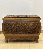 Maraş El Oyma Ceviz Ahşap Çeyiz Sandığı 63x39x45 cm | Erva Natural Bombeli Model