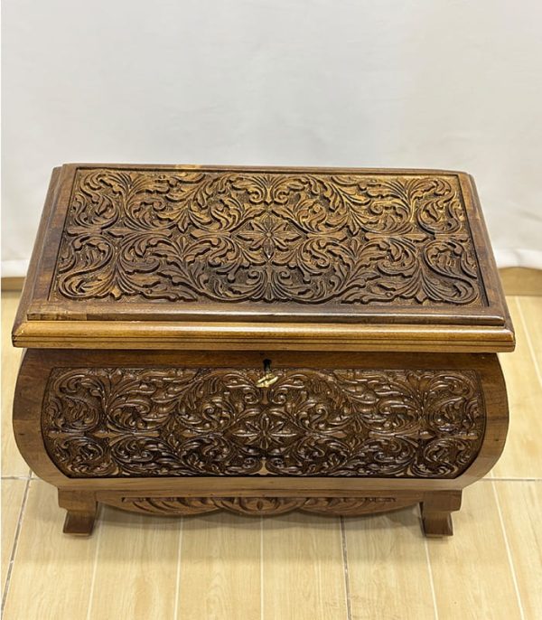Maraş El Oyma Ceviz Ahşap Çeyiz Sandığı 63x39x45 cm | Erva Natural Bombeli Model - Görsel 3