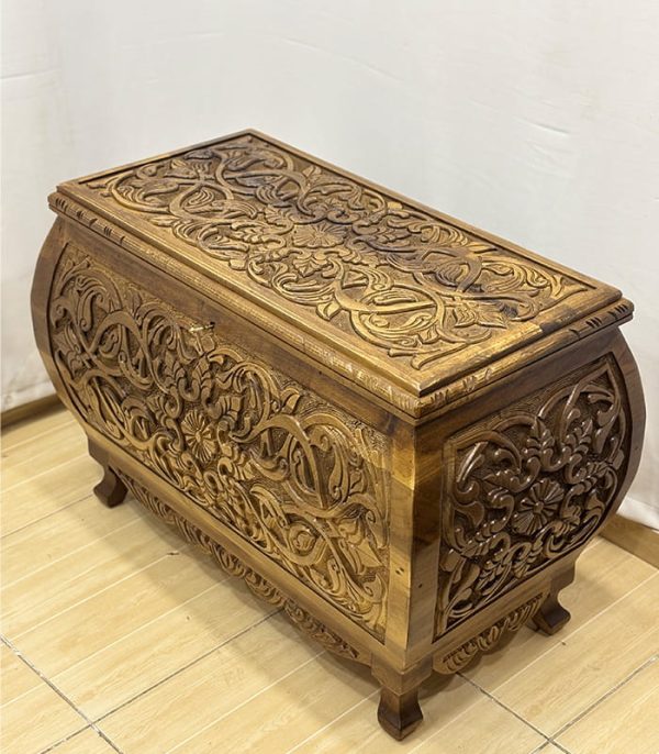 Maraş El Oyma Ceviz Ahşap Büyük Boy Çeyiz Sandığı 92x49x63 cm | Aliye Natural Bombeli Model - Görsel 3