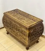 Maraş El Oyma Ceviz Ahşap Büyük Boy Çeyiz Sandığı 92x49x63 cm | Aliye Natural Bombeli Model - Görsel 3