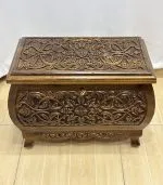 Maraş El Oyma Ceviz Ahşap Çeyiz Sandığı 63x39x45 cm | Aliye Natural Bombeli Model - Görsel 2