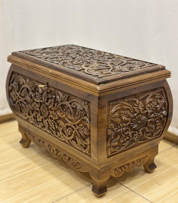 Maraş El Oyma Ceviz Ahşap Çeyiz Sandığı 63x39x45 cm | Aliye Natural Bombeli Model - Görsel 5
