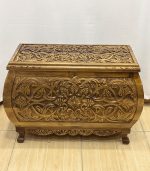 Maraş El Oyma Ceviz Ahşap Büyük Boy Çeyiz Sandığı 92x49x63 cm | Aliye Natural Bombeli Model - Görsel 2
