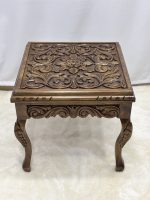 Maraş El Oyma Ceviz Orta Sehpa – 55x55x45 cm Kapaklı Kilitli Ahşap Sehpa - Görsel 8