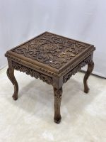 Maraş El Oyma Ceviz Orta Sehpa – 55x55x45 cm Kapaklı Kilitli Ahşap Sehpa - Görsel 7