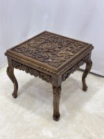 Maraş El Oyma Ceviz Orta Sehpa – 55x55x45 cm Kapaklı Kilitli Ahşap Sehpa - Görsel 7