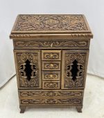Maraş El Oyma Makyaj Konsolu Ahşap 9 Bölmeli El Yapımı Ceviz Takı ve Aksesuar Dolabı 58X38X81 cm - Görsel 4